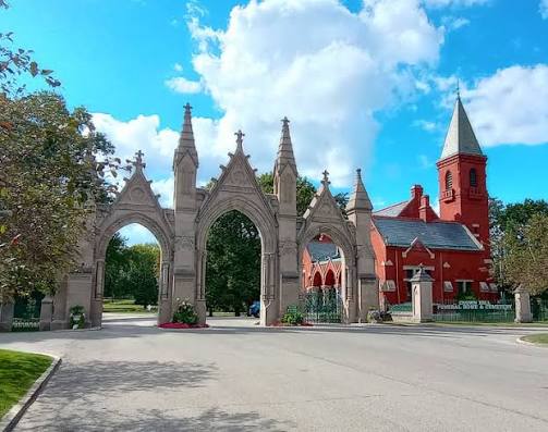 crown hill cemetery.jpg