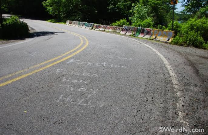 Creepiest Drive in America clinton road.jpg