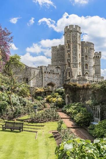 Haunted Windsor Castle windsor castle.jpg